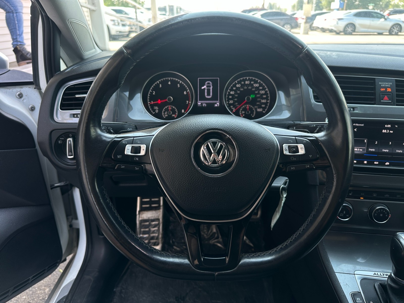 2017 Volkswagen Golf Alltrack S 14