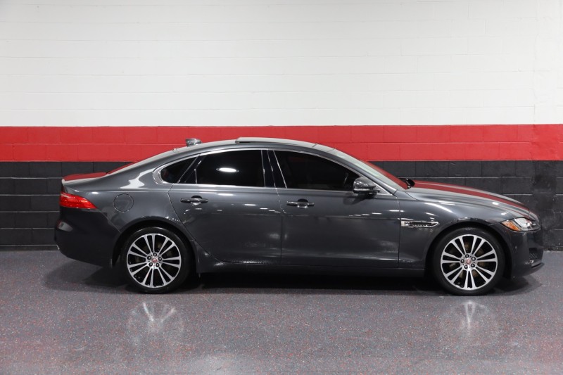 2016 Jaguar XF 35t Prestige AWD 4dr Sedan in , 