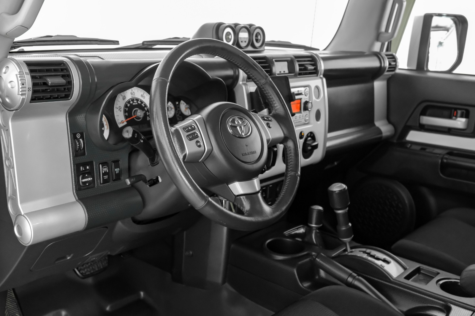 2013 Toyota FJ Cruiser 4WD AUTOMATIC REAR PARKING DISTANCE CONTROL CRUISE 11