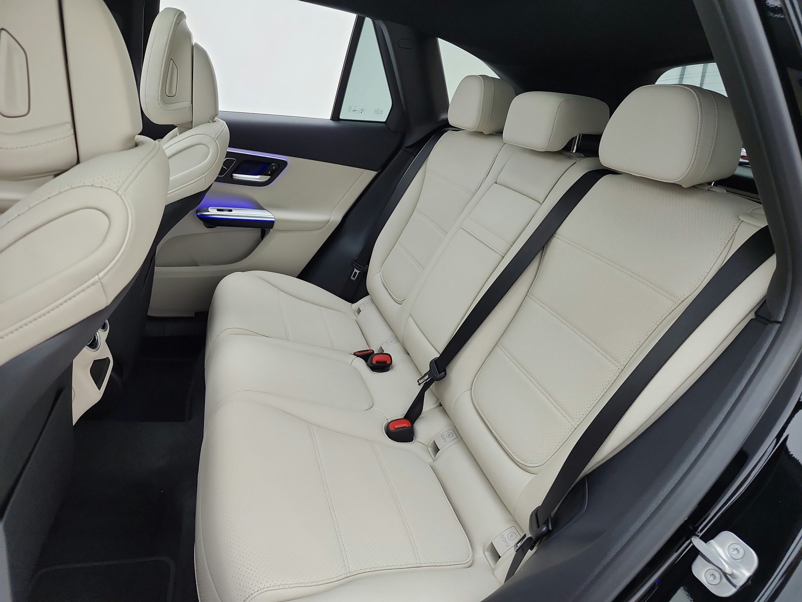 New 2026 Black Mercedes-Benz GLC 300 image 11