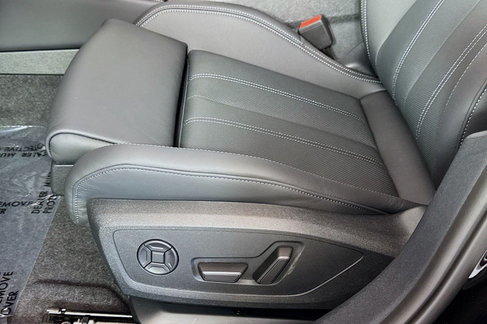 New 2025 Mythos Black Metallic Audi Premium Plus 2.0 TFSI quattro image 17