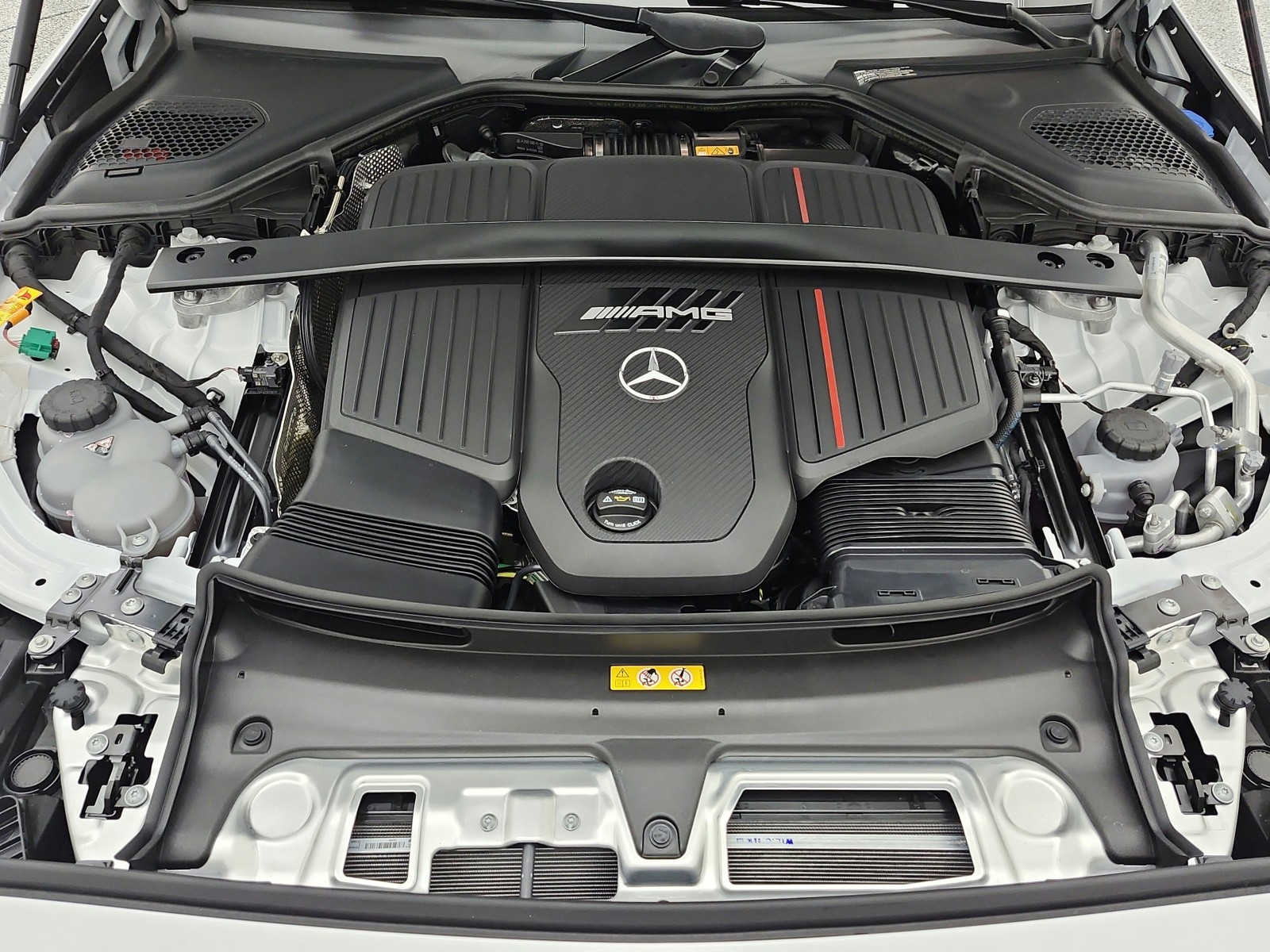 New 2027 MANUFAKTUR Moonlight White Metallic Mercedes-Benz AMG® E 53 Hybrid Sedan image 12