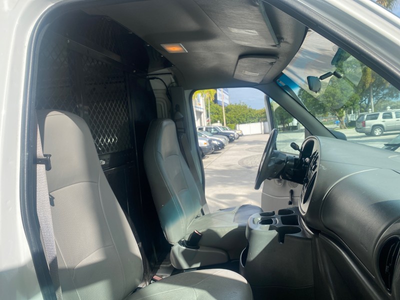 2000 Ford Econoline Cargo Van LOW MILES 68,046 in , 