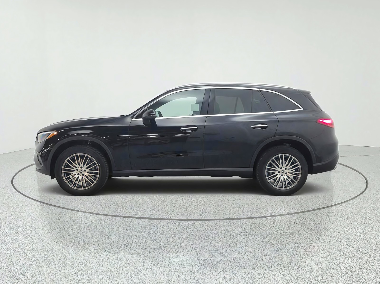 New 2027 Black Mercedes-Benz GLC 300 SUV image 8