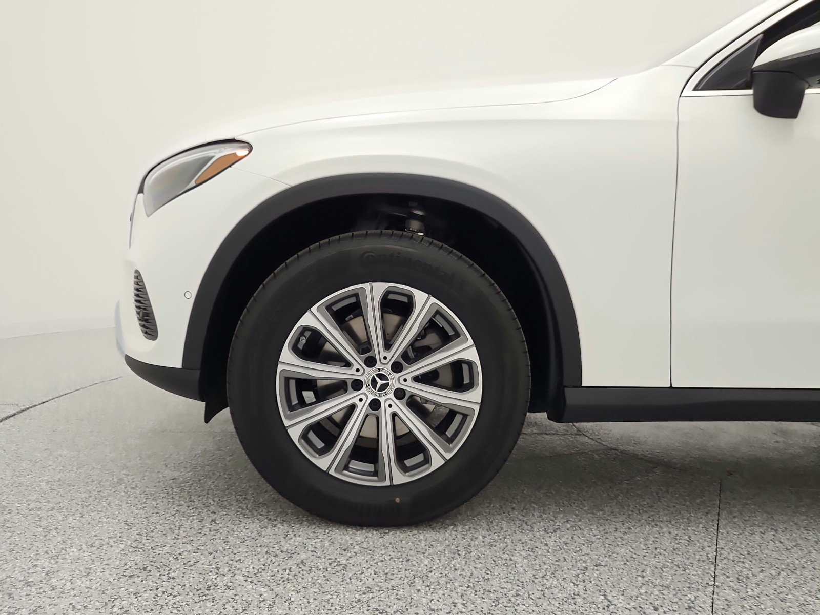 New 2026 Polar White Mercedes-Benz GLC 300 SUV image 12