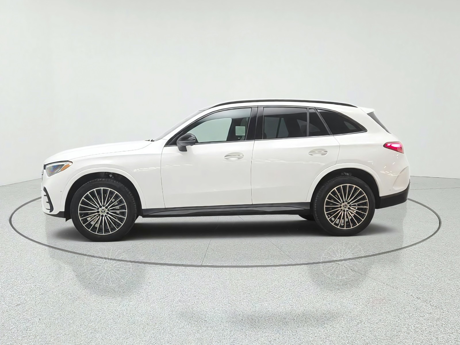 New 2027 Polar White Mercedes-Benz GLC 300 SUV image 8