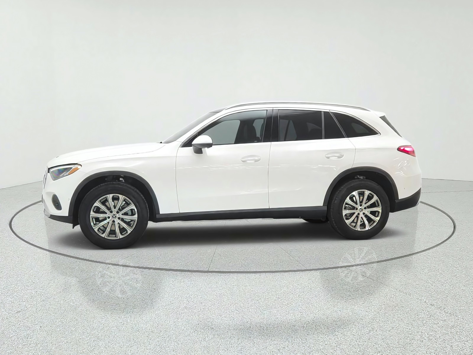 New 2027 Polar White Mercedes-Benz GLC 300 SUV image 8