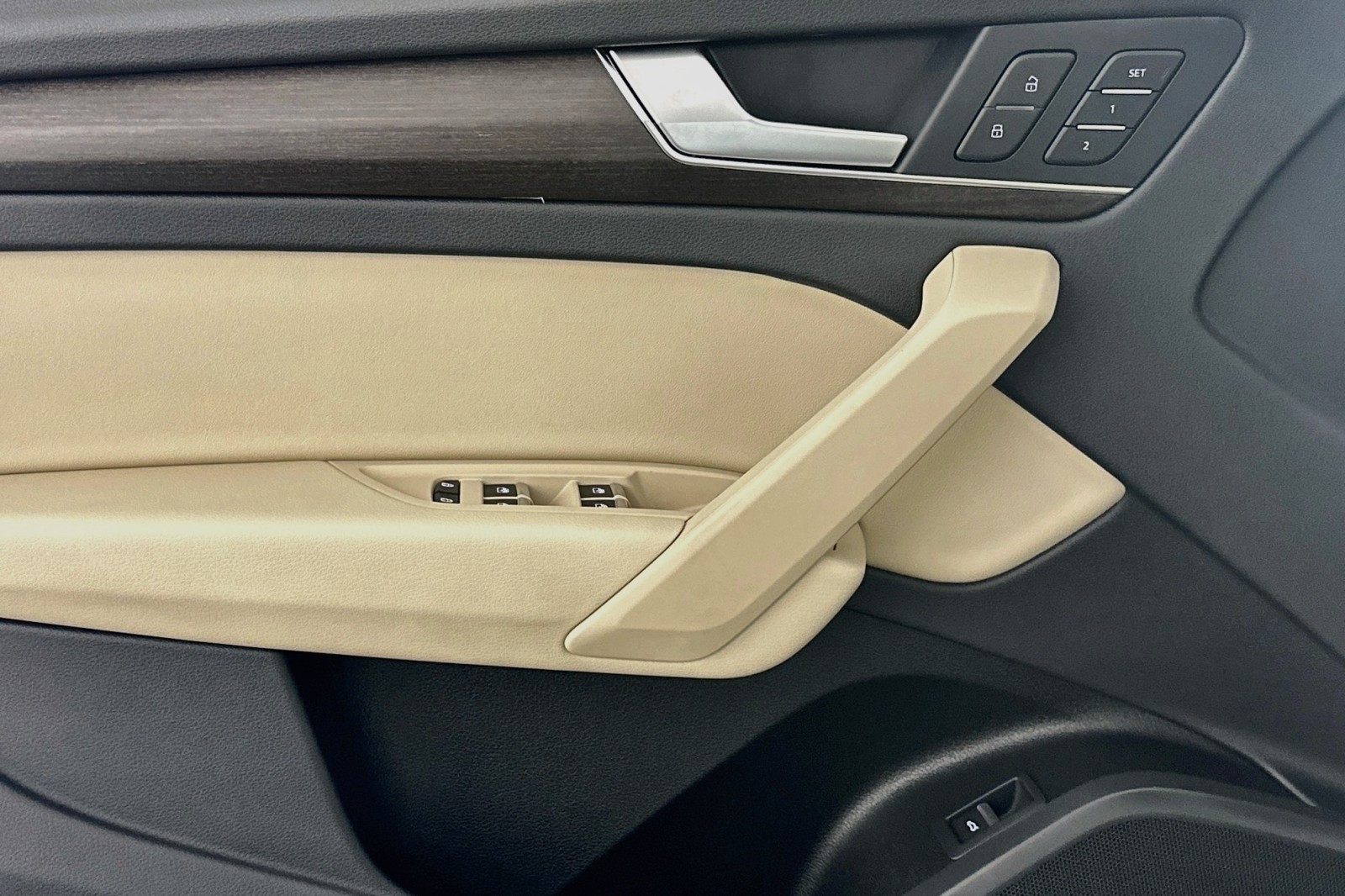 Used 2023 Florett Silver Metallic Audi S line Premium image 19