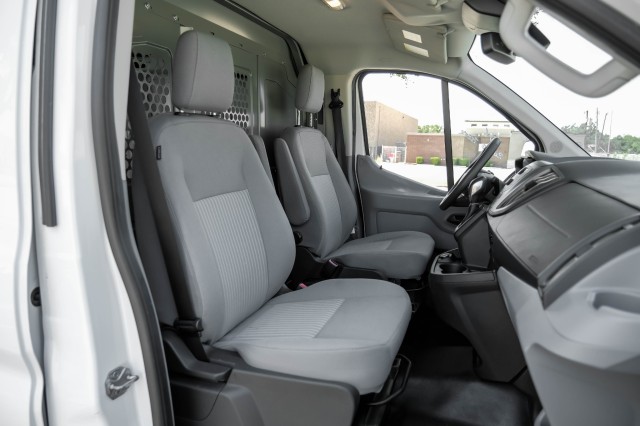 2019 Ford Transit Van  41