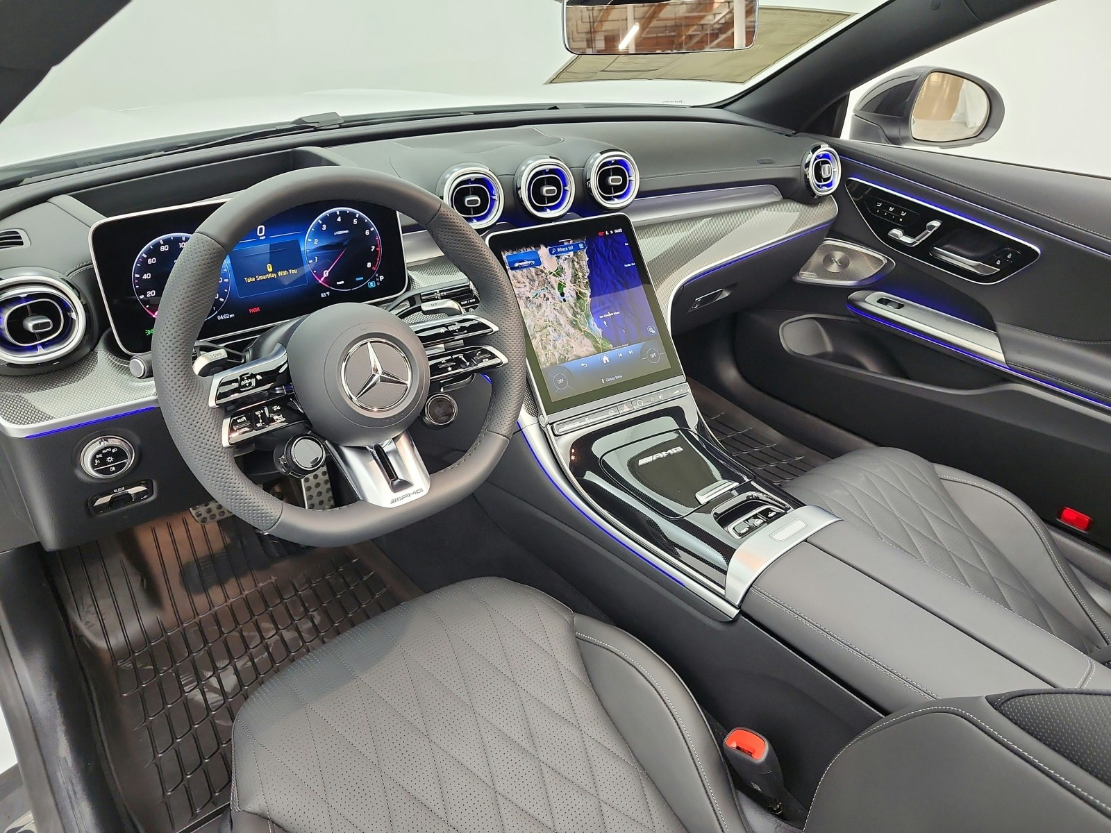 New 2026 MANUFAKTUR Moonlight White Metallic Mercedes-Benz AMG® CLE 53 image 9