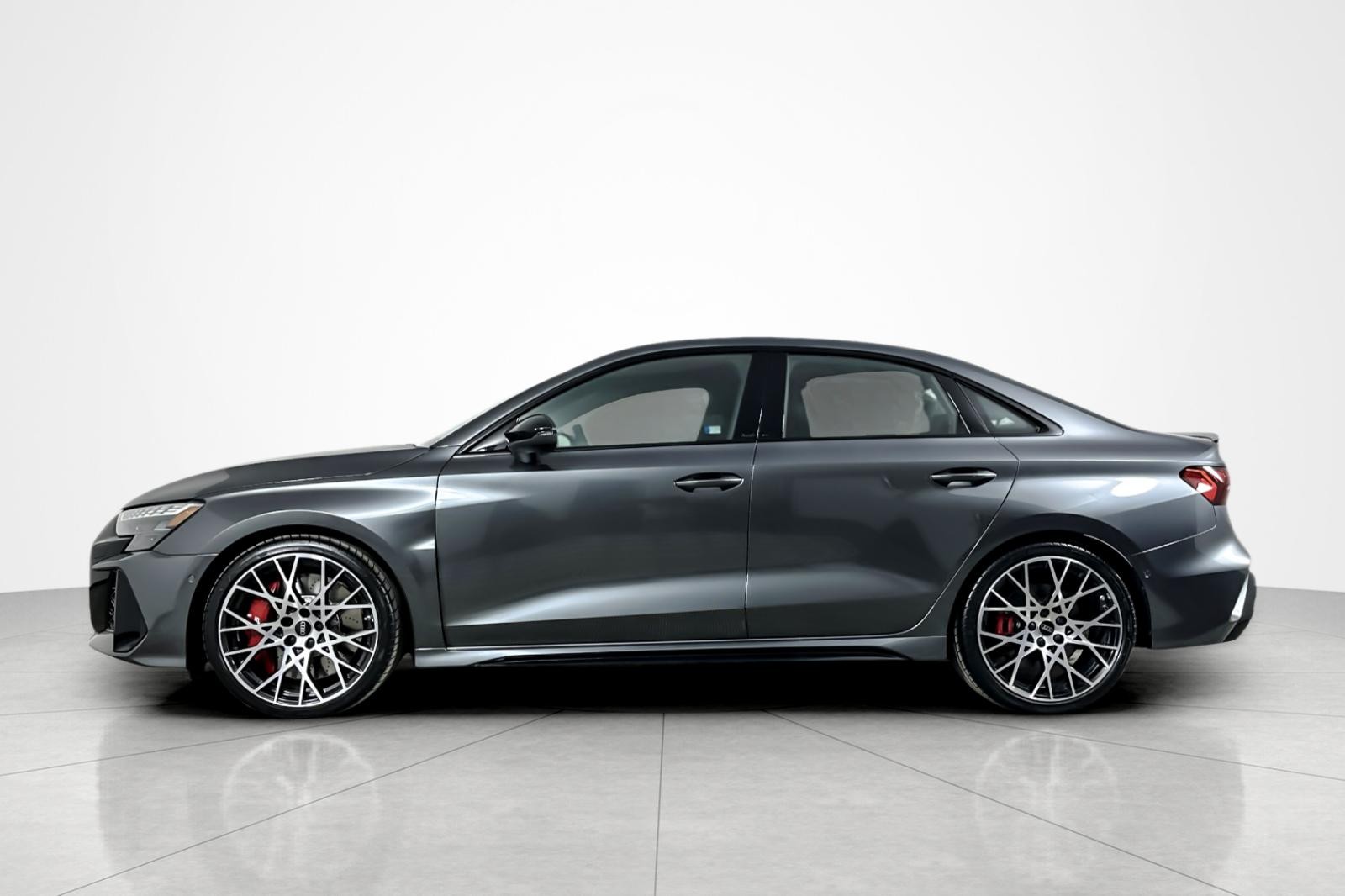 New 2026 Daytona Gray Pearl Effect Audi quattro image 3