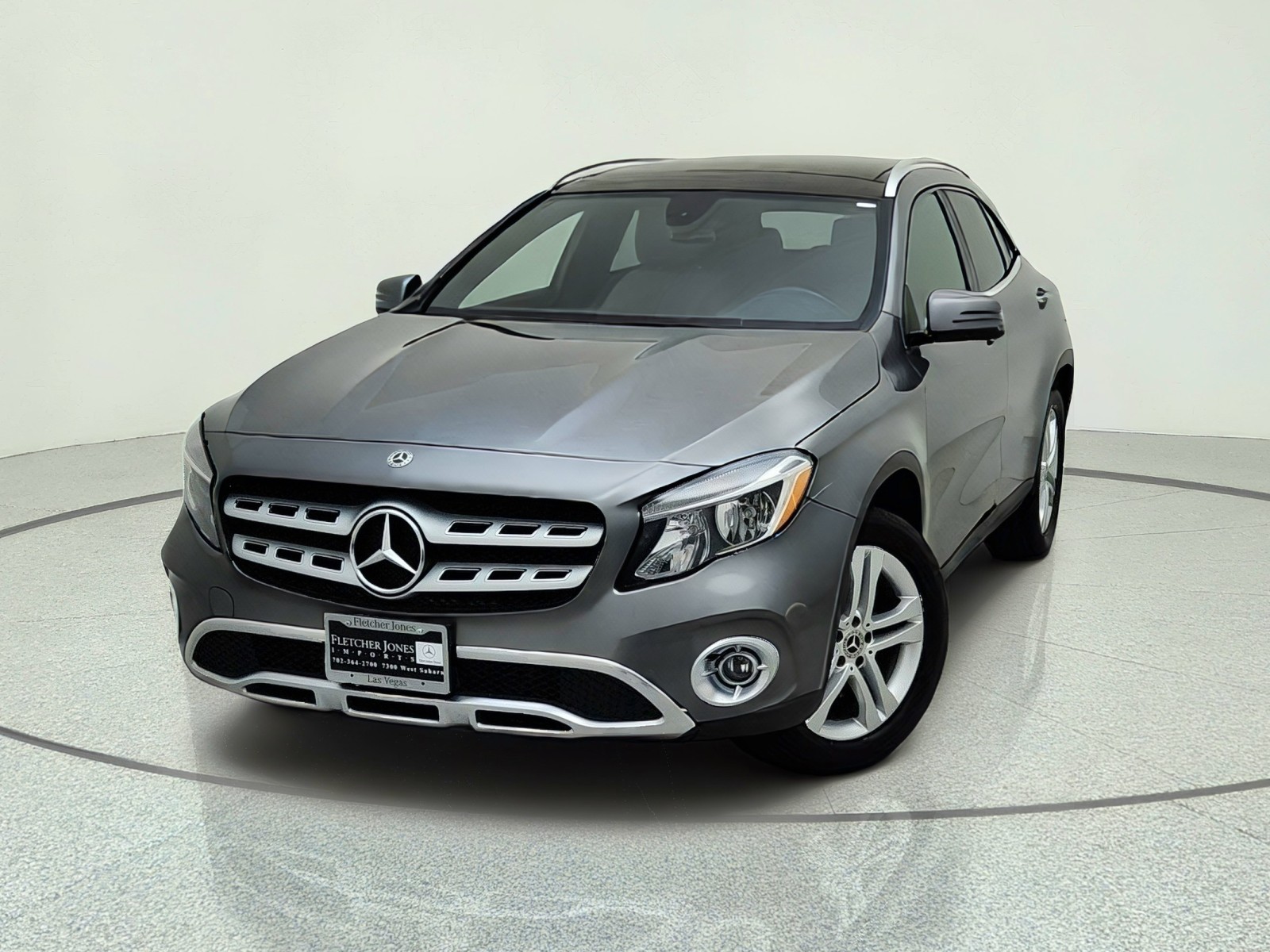 Used 2018 Mountain Grey Metallic Mercedes-Benz GLA 250 image 2