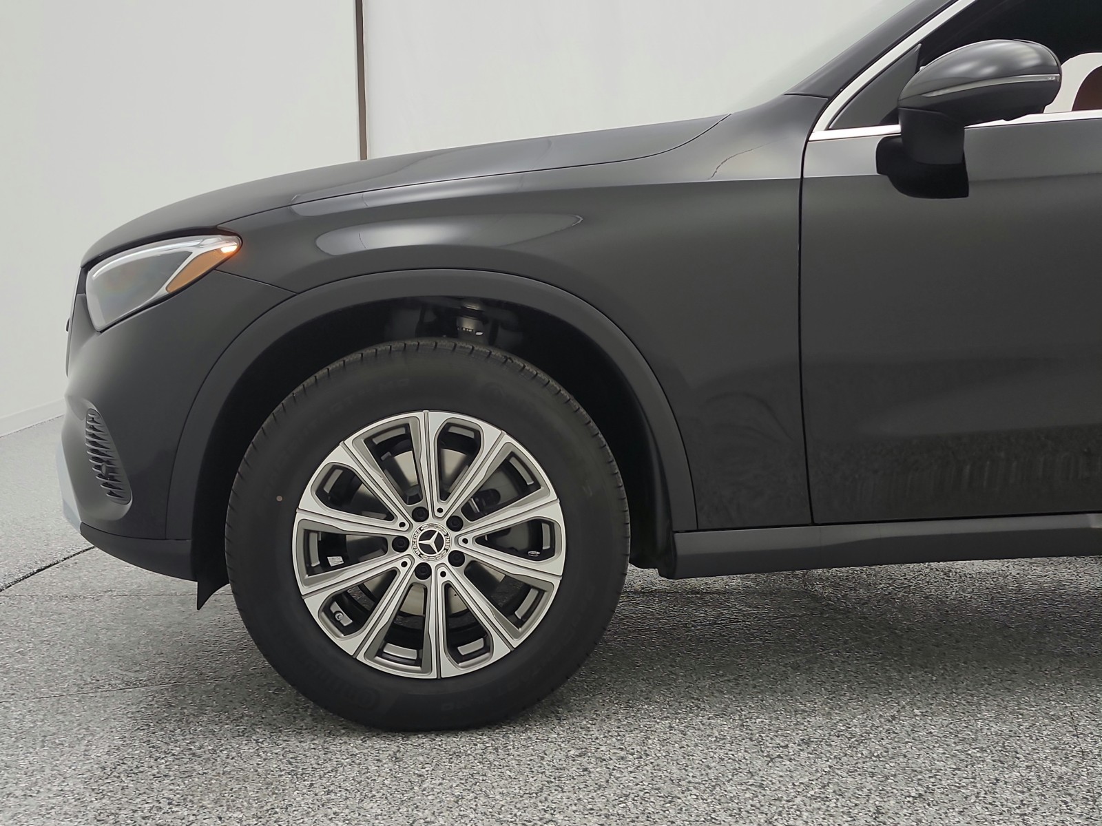 New 2026 Black Mercedes-Benz GLC 300 image 14