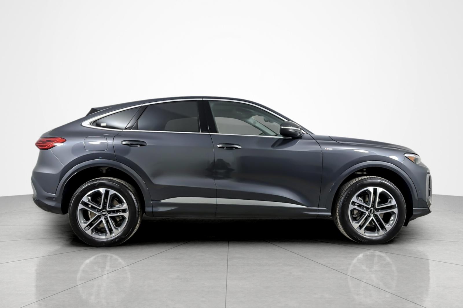 New 2026 Tambora Gray Metallic Audi Premium Plus 2.0 TFSI quattro image 7