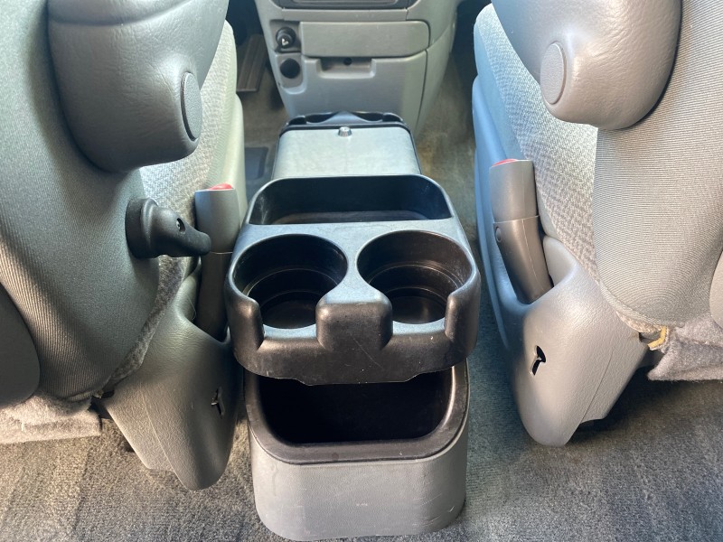 2006 Dodge Caravan SXT LOW MILES 28,367 1 OWNER HANDICAP LIFT in , 