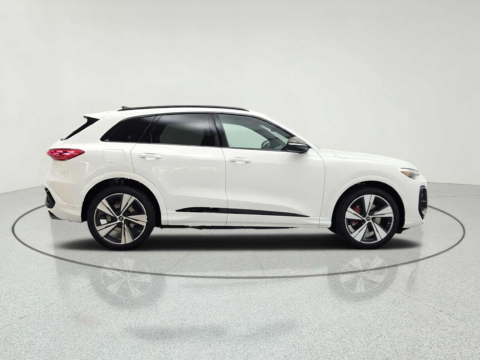 New 2026 Arkona White Audi Premium Plus 3.0 TFSI quattro image 4