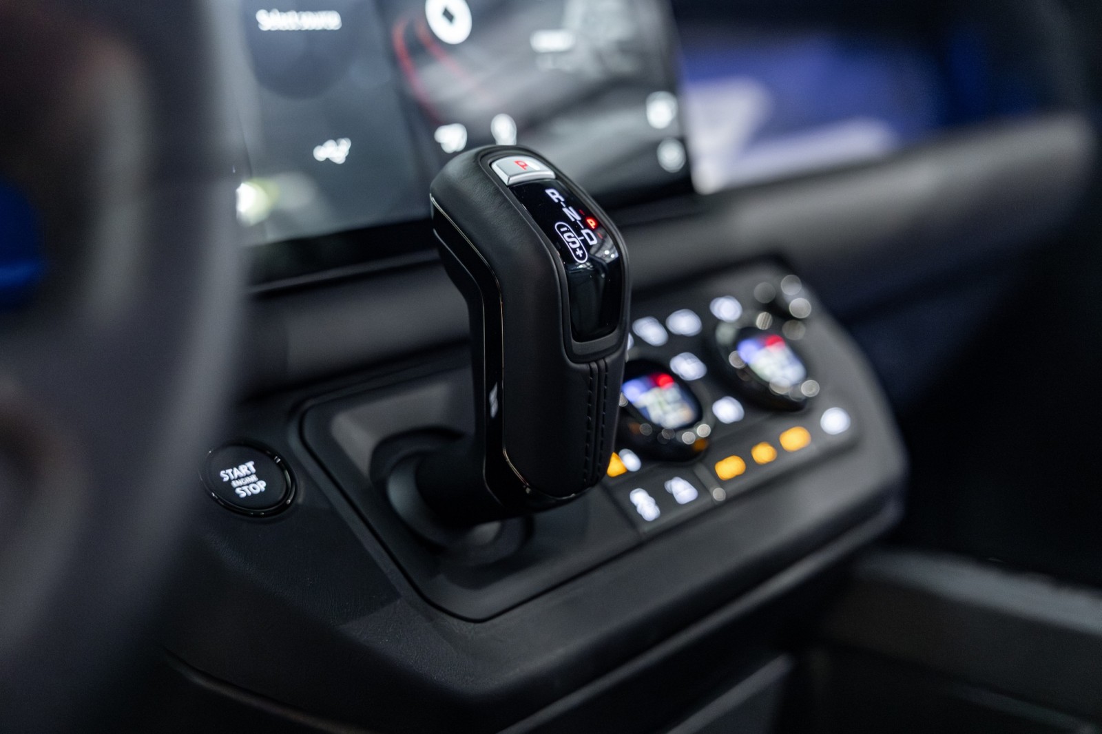 Used Car 2025 Land Rover Defender  Octa Edition One For Sale Under $170,000 In Boerne, Texas