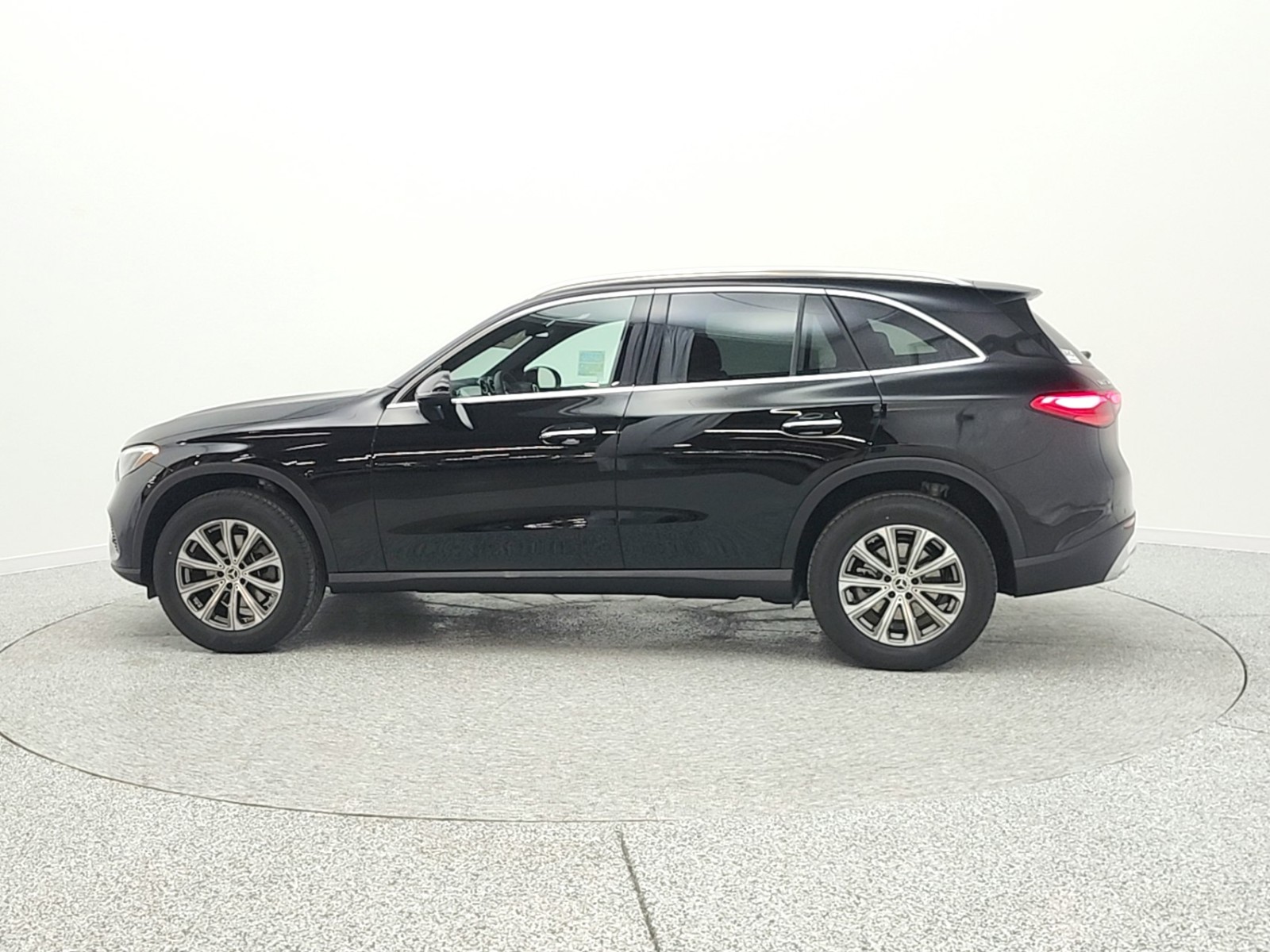 New 2026 Black Mercedes-Benz GLC 300 image 8