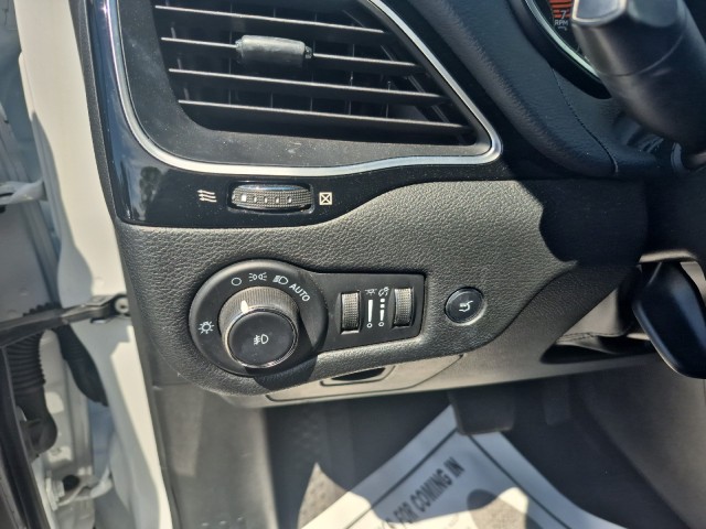 JeepCherokee24