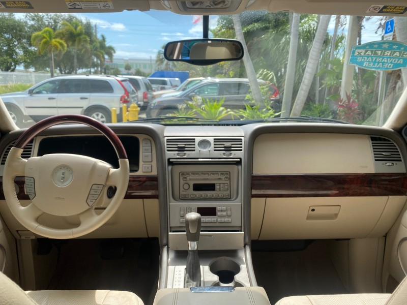2004 Lincoln Navigator LOW MILES 67,511 SUNROOF in ,