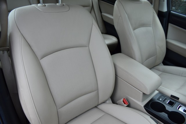 2016 Subaru Legacy Limited AWD Navi Leather Moonroof Blind Spot Rear  42