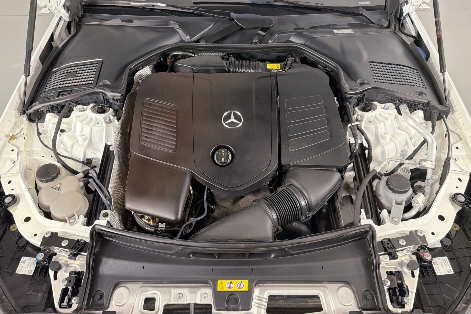 Certified Used 2024 Polar White Mercedes-Benz C 300 image 12