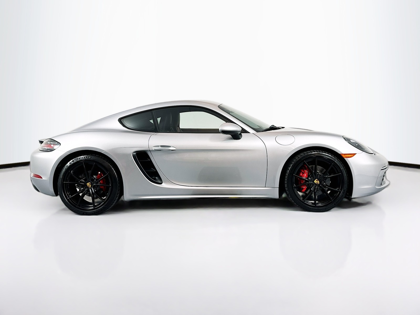 2018 Porsche 718 Cayman S 4