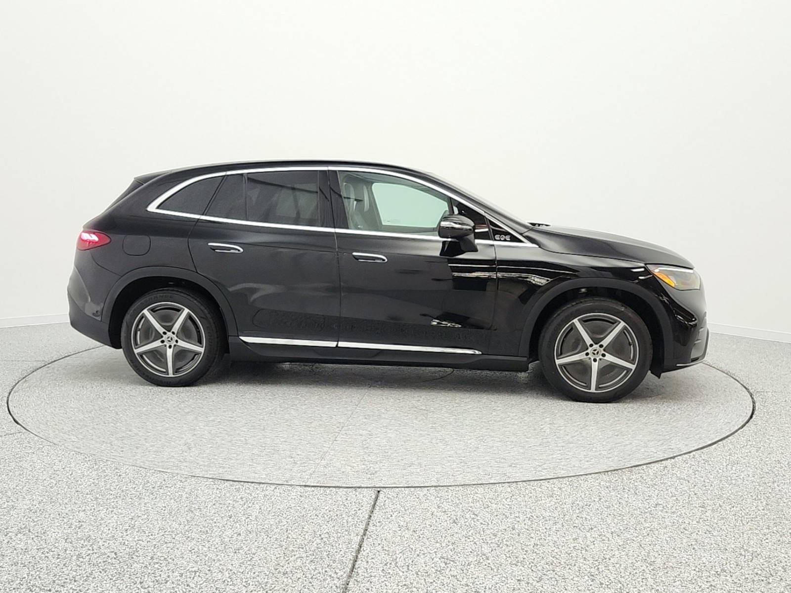 Used 2023 Obsidian Black Metallic Mercedes-Benz EQE 350+ SUV image 4