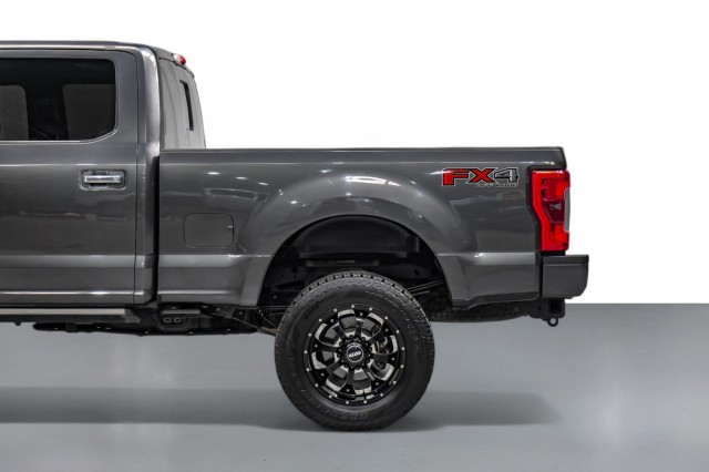 2017 Ford F-250 Platinum 11