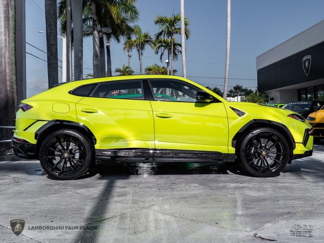 2023 Lamborghini Urus S in , 