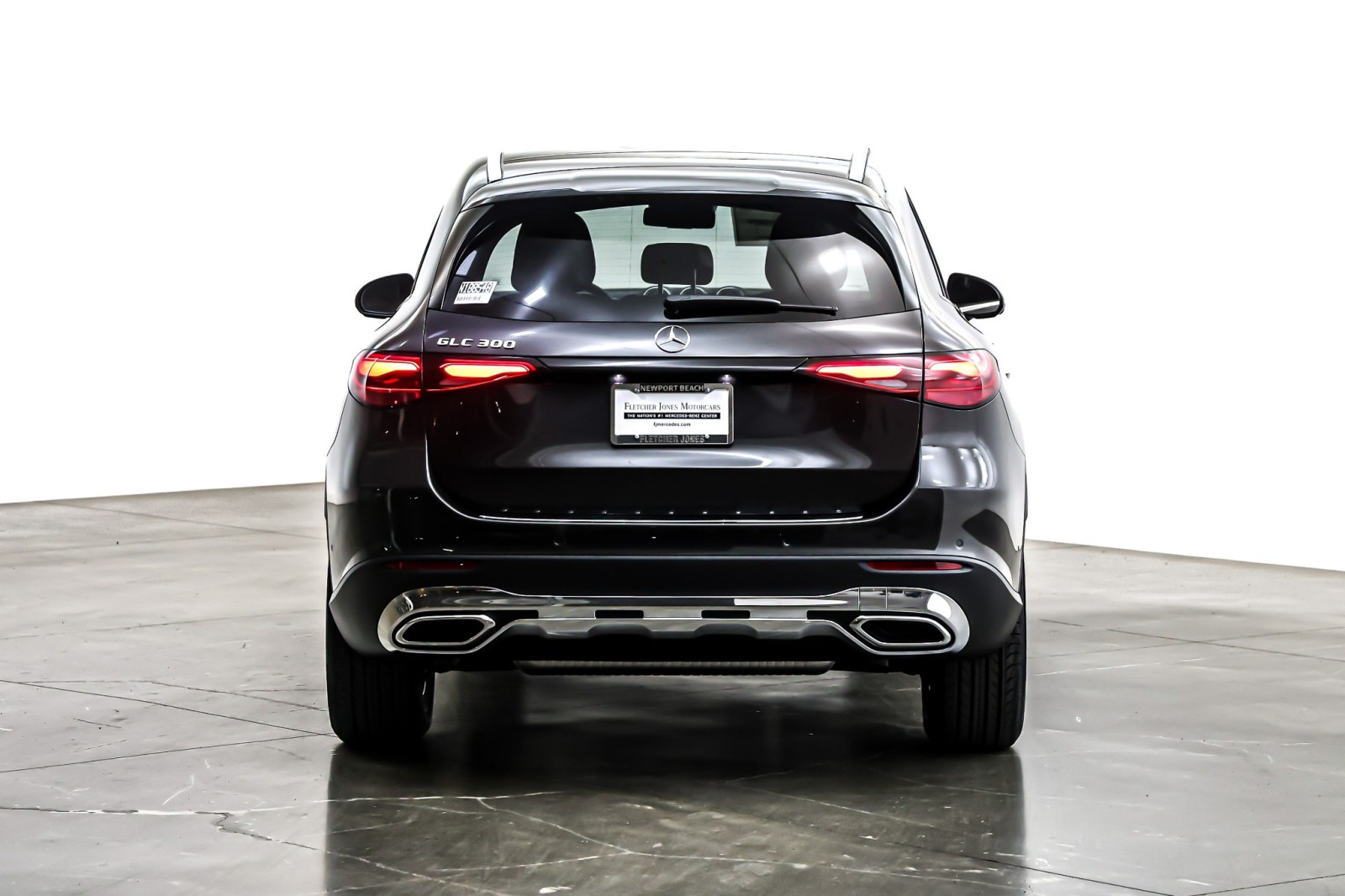 New 2026 Graphite Grey Metallic Mercedes-Benz GLC 300 image 3