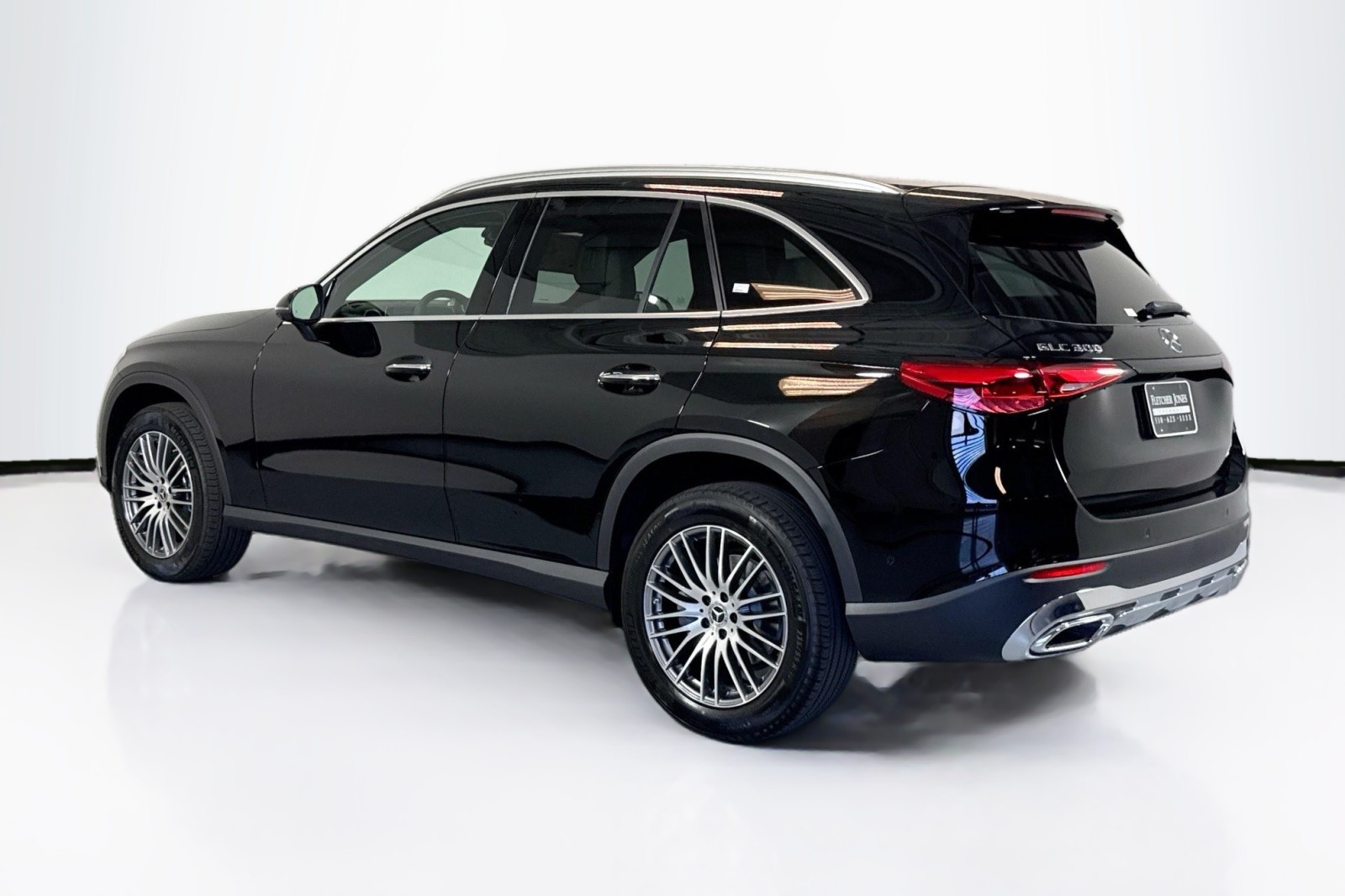 New 2026 Black Mercedes-Benz GLC 300 SUV image 7