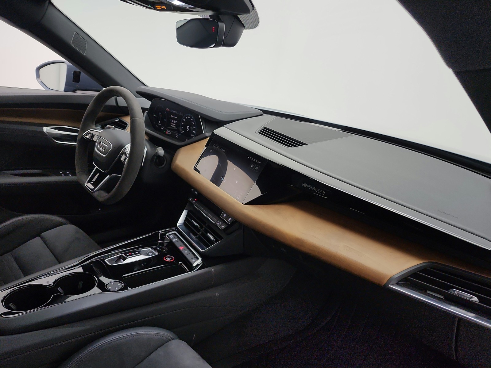 Used 2022 Kemora Gray Metallic Audi Premium Plus quattro image 17