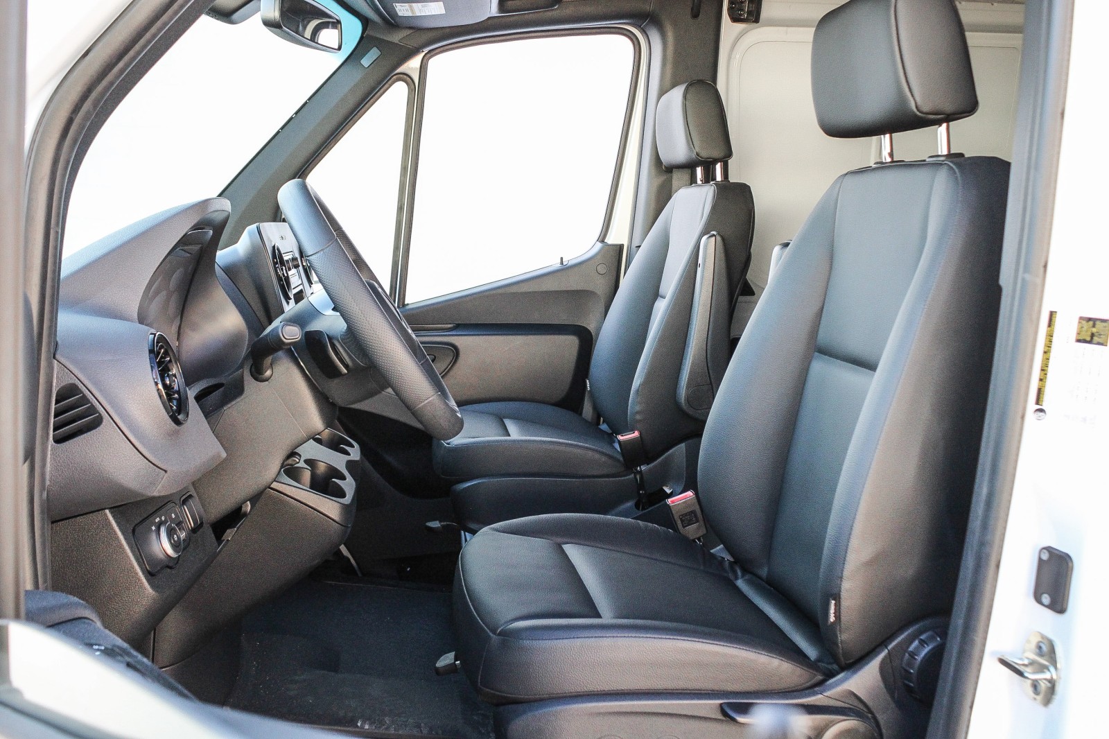 Sprinter Cargo Van 2500 w/144-Inch Wheelbase