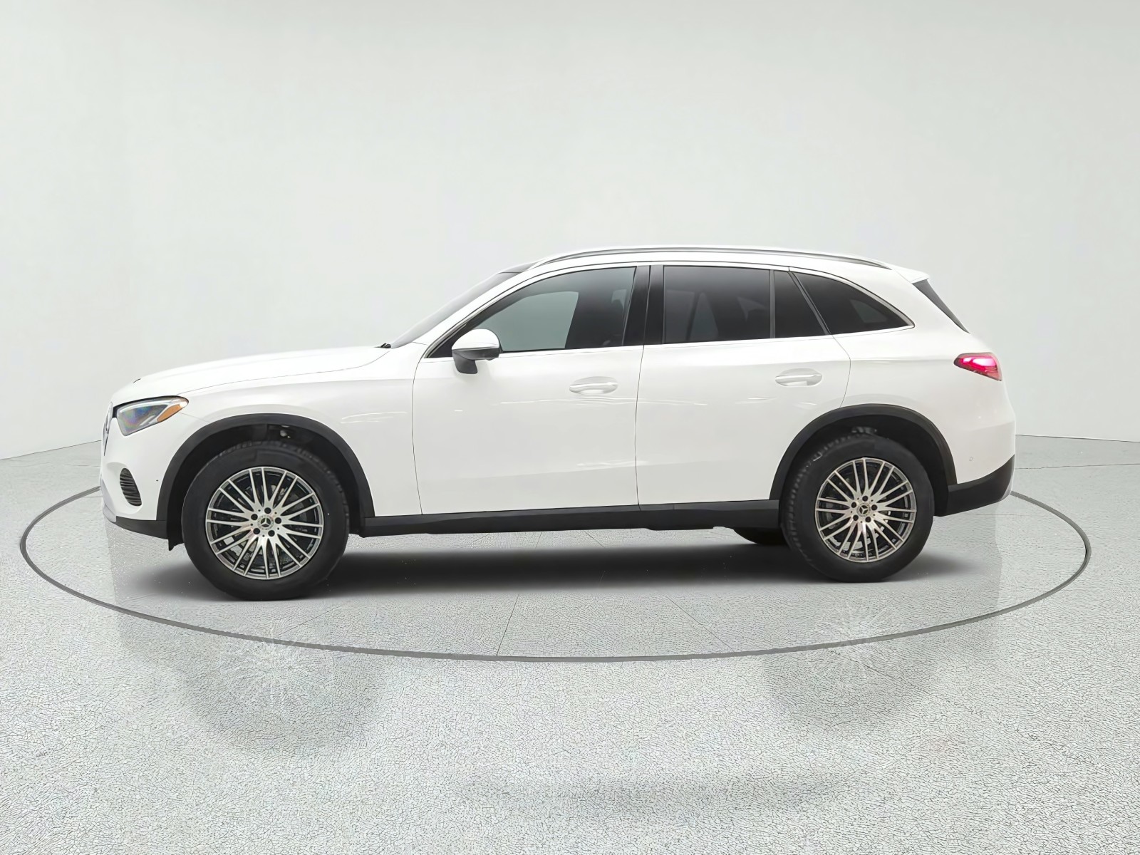 New 2027 Polar White Mercedes-Benz GLC 300 SUV image 8