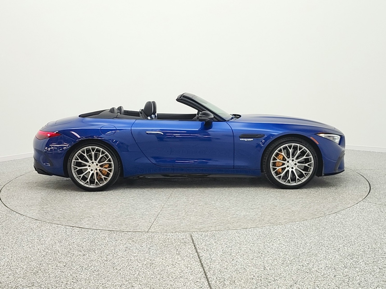 Certified Used 2022 Starling Blue Metallic Mercedes-Benz AMG® SL 63 image 4