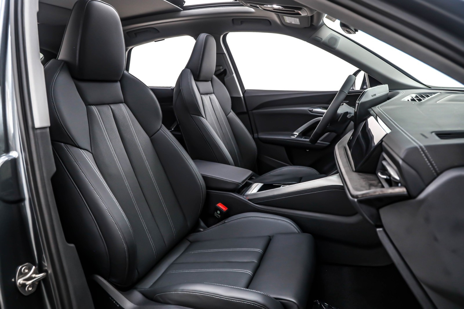 New 2025 Daytona Gray Pearl Effect Audi Premium Plus 2.0 TFSI quattro image 7