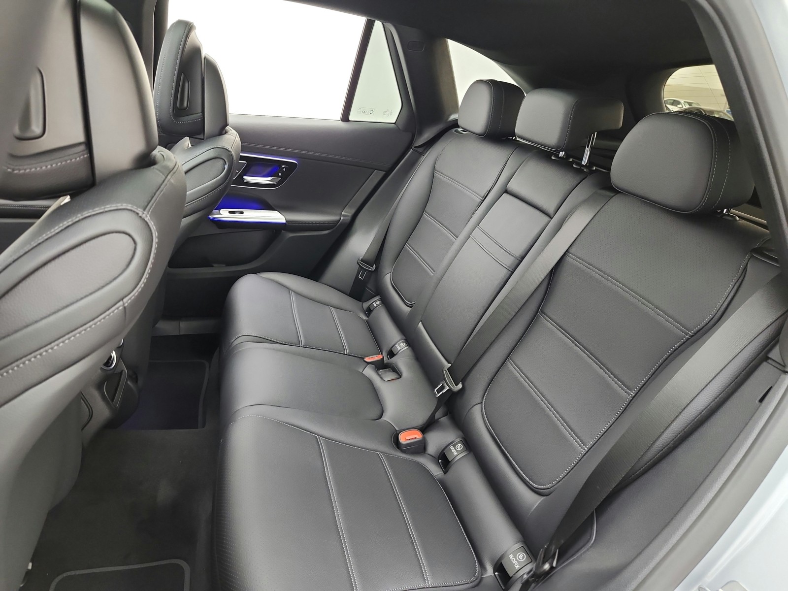 New 2027 Cirrus Silver Metallic Mercedes-Benz GLC 300 SUV image 11