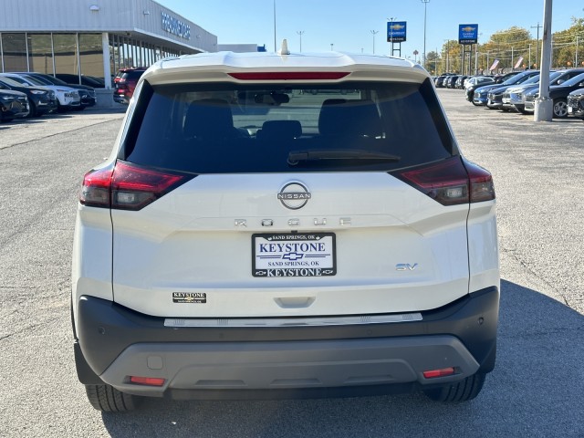 2023 Nissan Rogue SV 4