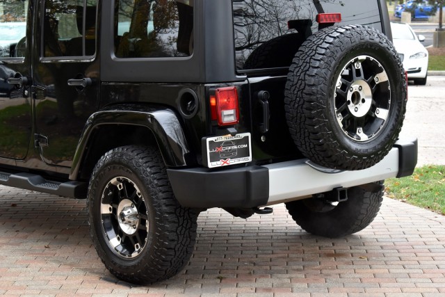 2012 Jeep Wrangler Unlimited Sahara 10