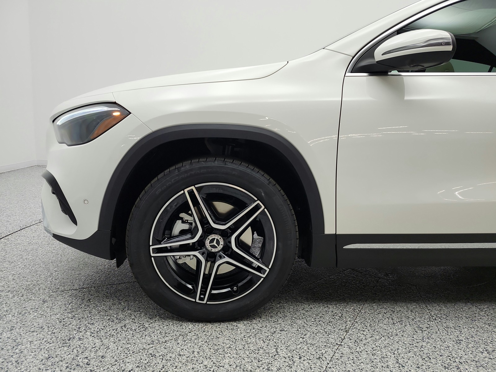 New 2026 Polar White Mercedes-Benz GLA 250 SUV image 15