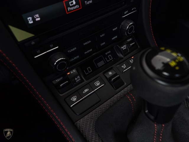 Porsche 718 Cayman