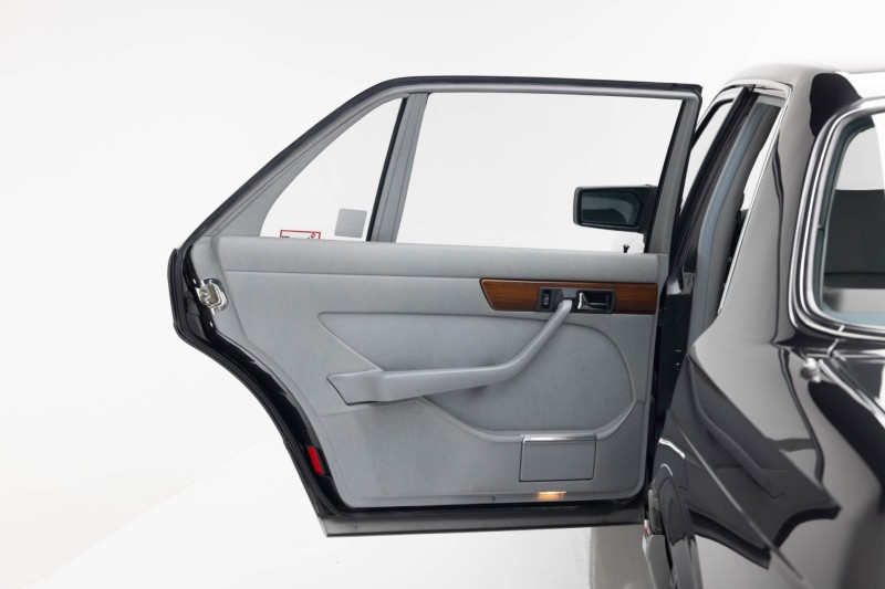 1986 Mercedes-Benz 420-Class 420 SEL in , 