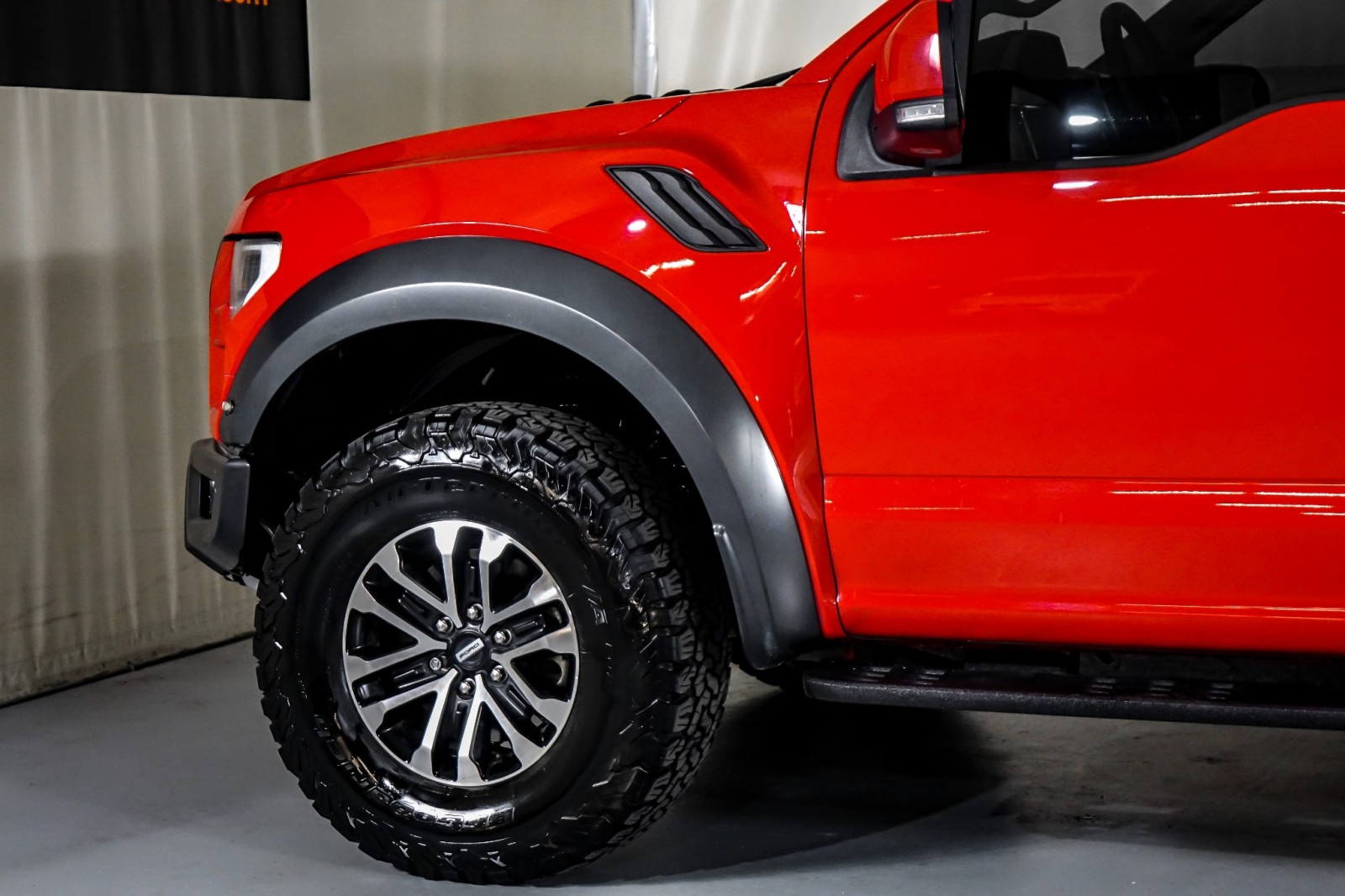 2019 Ford F-150 Raptor 12