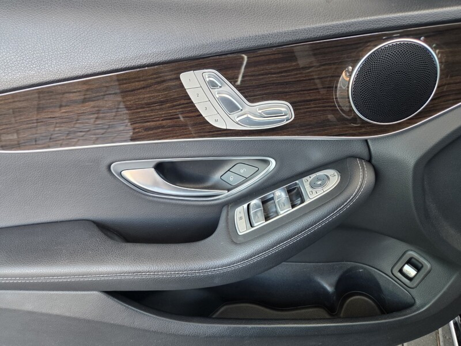 Certified Used 2020 Black Mercedes-Benz C 300 image 22