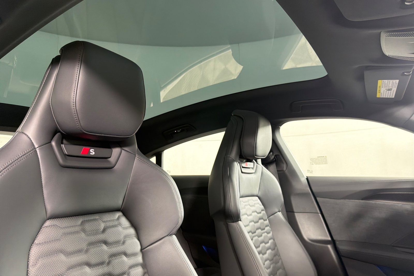 New 2026 Daytona Gray Pearl Effect Audi Premium Plus quattro image 15