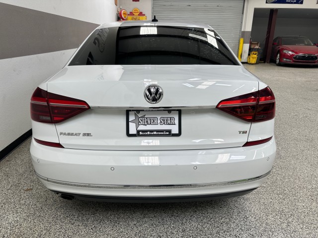 2017 Volkswagen Passat 1.8T SEL Premium in , 