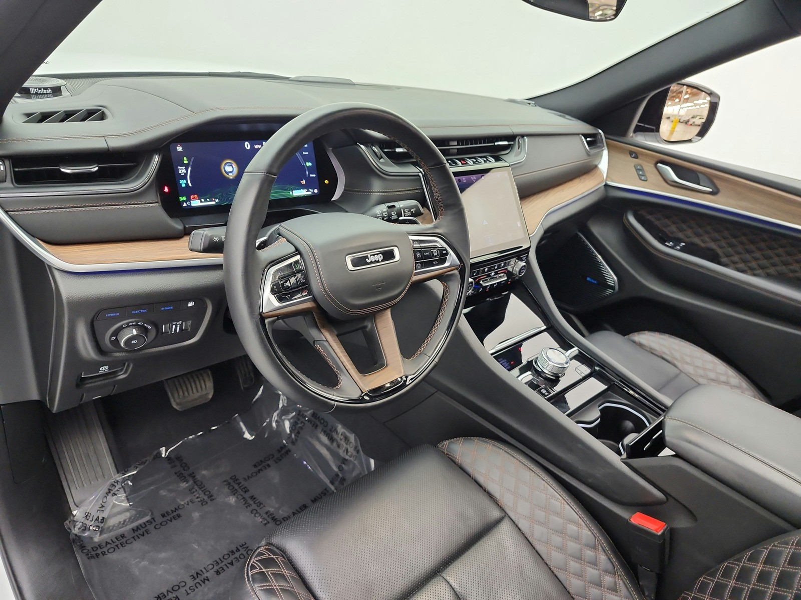 Used 2023 Bright White Clearcoat Jeep Summit image 9