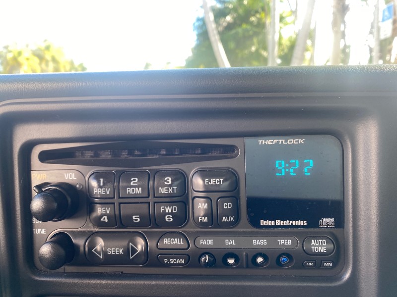 2001 Chevrolet Suburban LT Z71 1 FL 4WD 44 SERVICES NO ACCIDENTS in ,