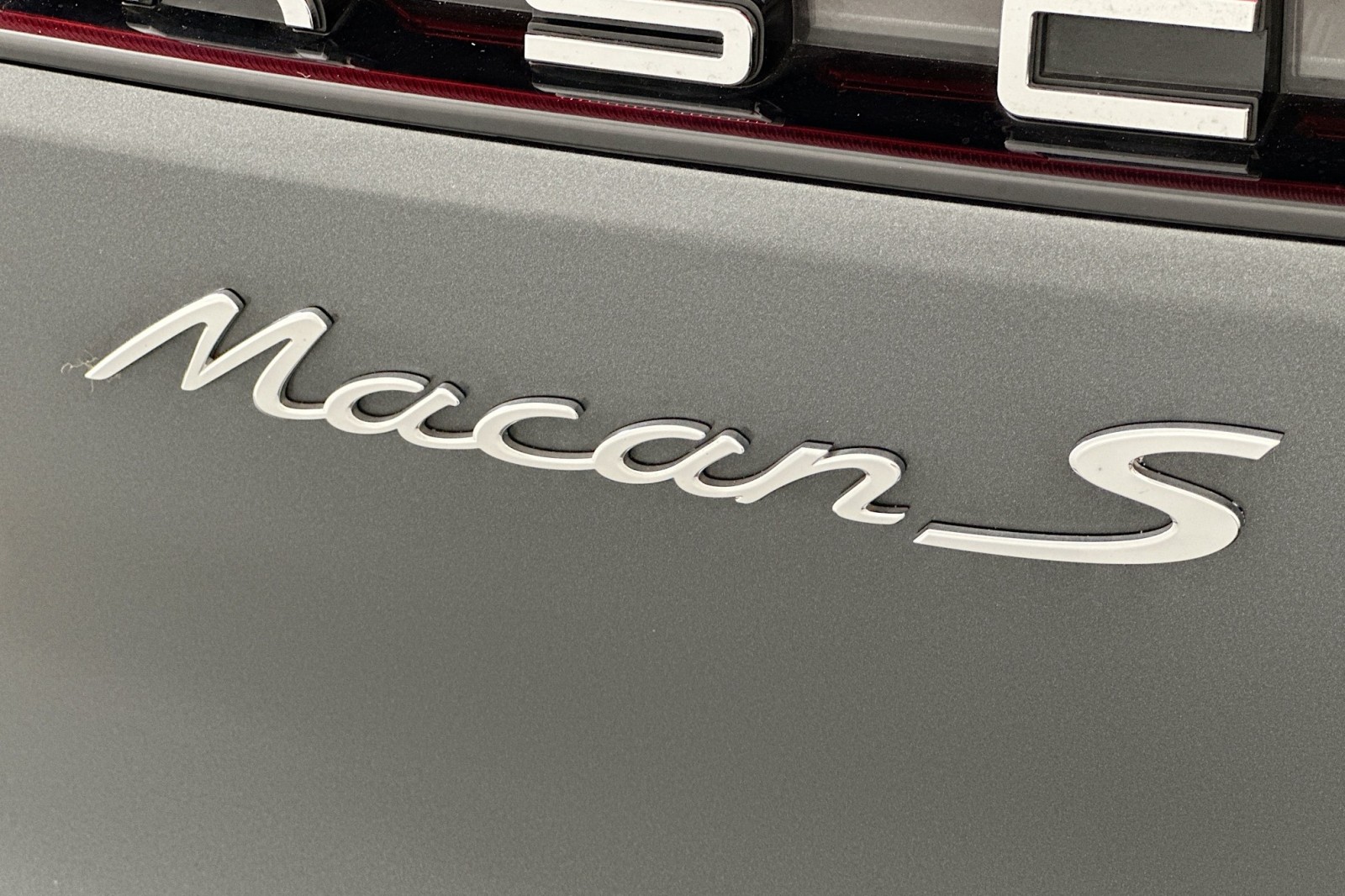 Used 2023 Volcano Grey Metallic Porsche S image 10